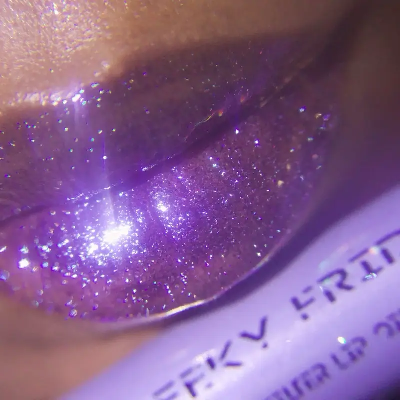 BLUE/PURPLE GLITTER Lip Oil Gloss - Glitter Lip Gloss for Shimmery Glittery Lipstick - Smooth Texture, Hydrating Formula with Jojoba Oil & Nourishing Ingredients - Daily Fleeky Friday - subtle plumping effect