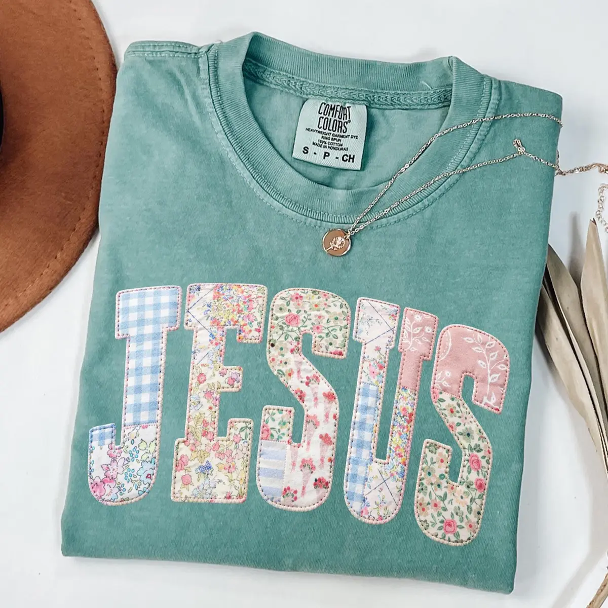 Comfort Colors Jesus Christian Graphic Tee (Printed) Faux Quilted Patch Jesus Shirt, Trendy Faith Shirt Religious Gift for Women Floral Tee Top Womenswear Gift for Her