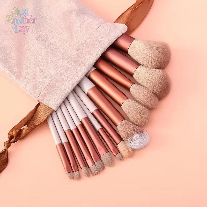 13PCS Soft Makeup Brush Set, Full Kit with Powder, Blush, Eyeshadow and Concealer Brushes, Portable Beauty Tools with Storage Bag
