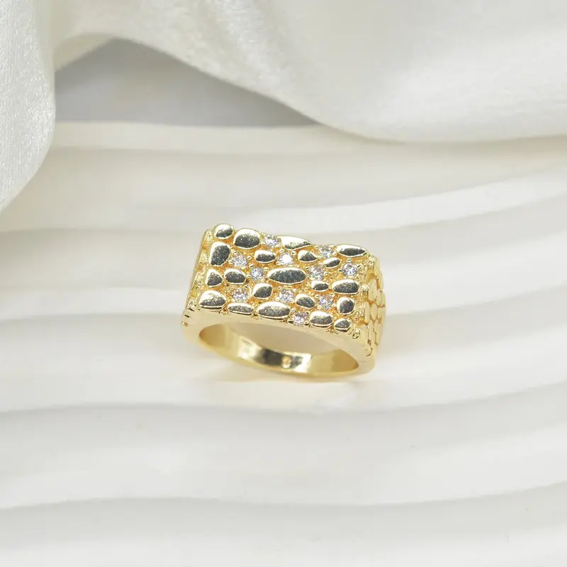 Stylish Hip Hop Geometric Texture Copper Alloy Ring with Zircon Design, Vintage Street Style for Men, Perfect Gift for All Occasions, Vintage Embossed Ring, Cubic Zirconia Rings, Copper Inlaid Zircon, Zircon Jewelry, Fashion Rings