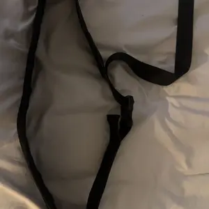 Hip Thrust Adjustable Resistance Weight Belt for Home Workouts, Kettlebell Training & Butt Shaping with Extra Cushioning and Adjustable Resistance