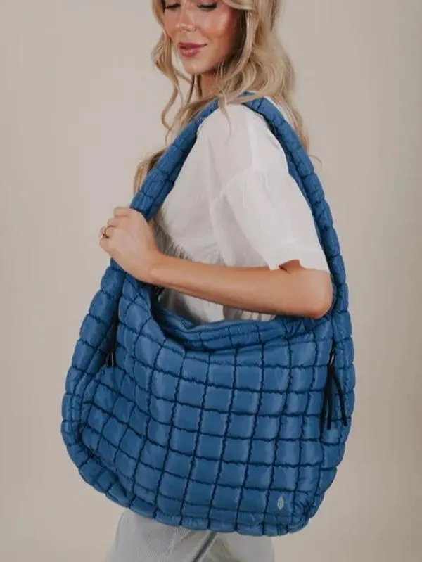 Colorful Quilted Women's Tote Bag - Quilted Handbag Women's Carryall, Unstructured Lightweight Fabric, Fixed Shoulder Strap, Top Zip Closure, 15 Shades, Trendy Commuter Bag, Colorful Quilted Women's Tote Bags