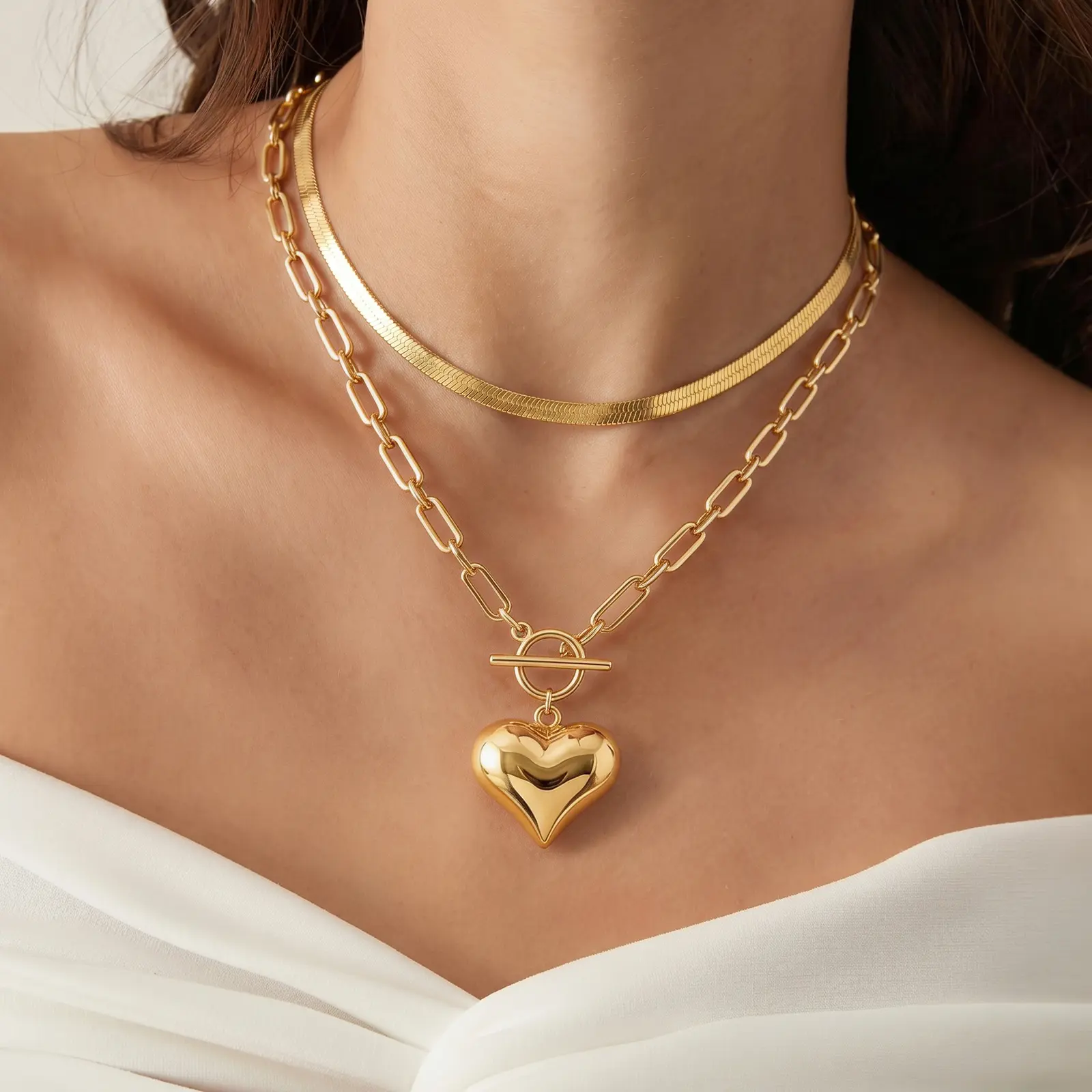 Chunky Gold Heart Necklace for Women 14K Gold Plated Chunky Heart Pendant Layered Statement Bold Chain Necklace with Toggle Clasp Non-Tarnish Hypoallergenic Chunky Statement Jewelry Gift for Women