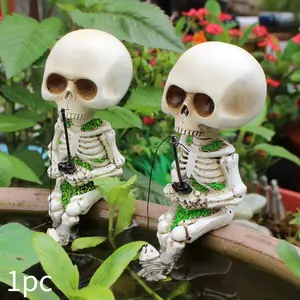 Resin Fishing Skull Statue, Halloween Home Decor Indoor Outdoor, Spooky Atmosphere Decorative Ornament, Statue Figurines, Ready Stock