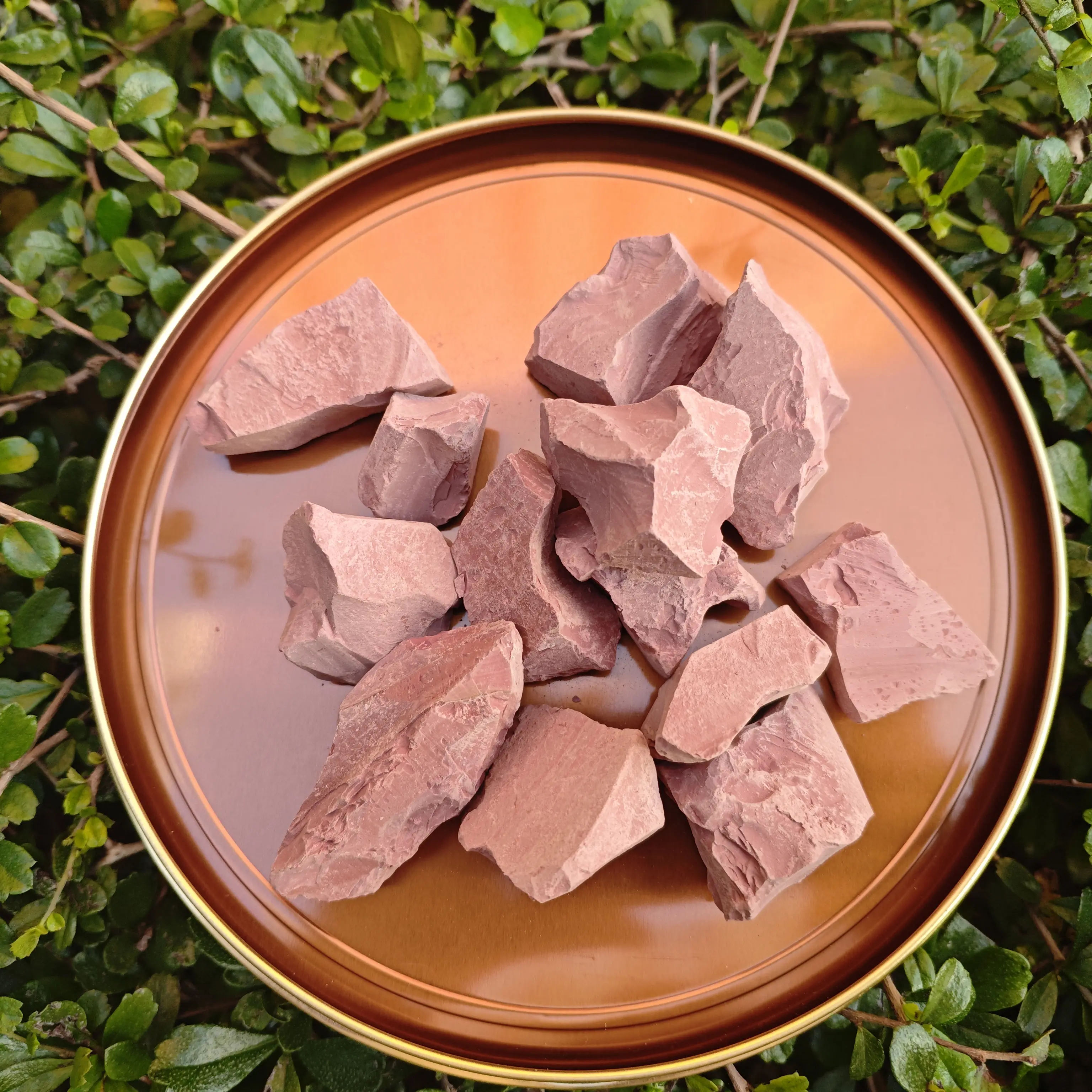 Ural-Red Clay Chunks (7oz/200g) - 100% Pure Natural Edible Kaolin, Earthy Aroma, No Chemical Additives, Cosmetic Grade, Slightly Sticky When Wet – Nature’s Treasure for Pica Enthusiasts & Multi-Purpose DIY
