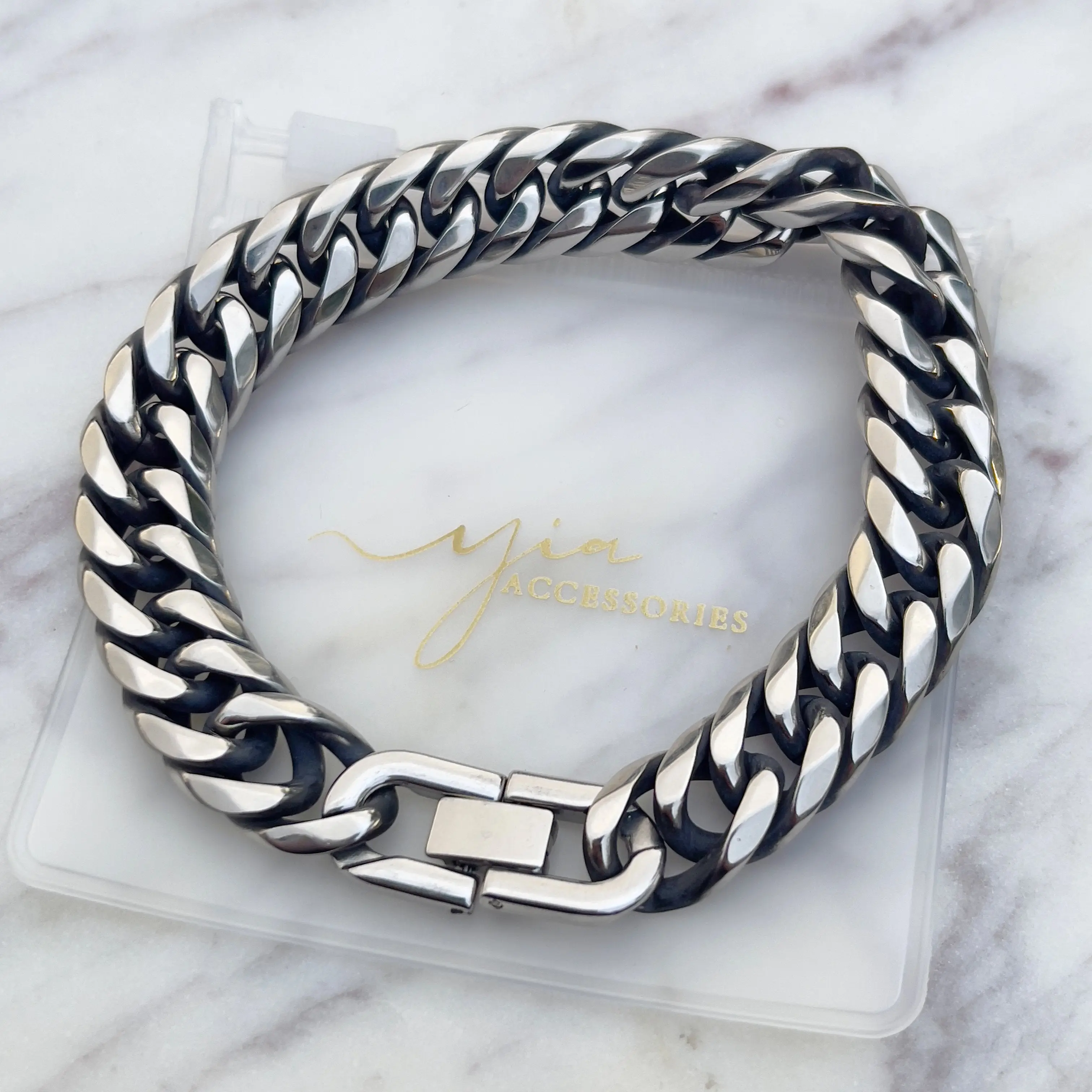 Men's Curb Chain Fashion Bracelet, 9 Inch Silver-Tone Stainless Steel Jewelry with a Lock Clasp, 9 Inches