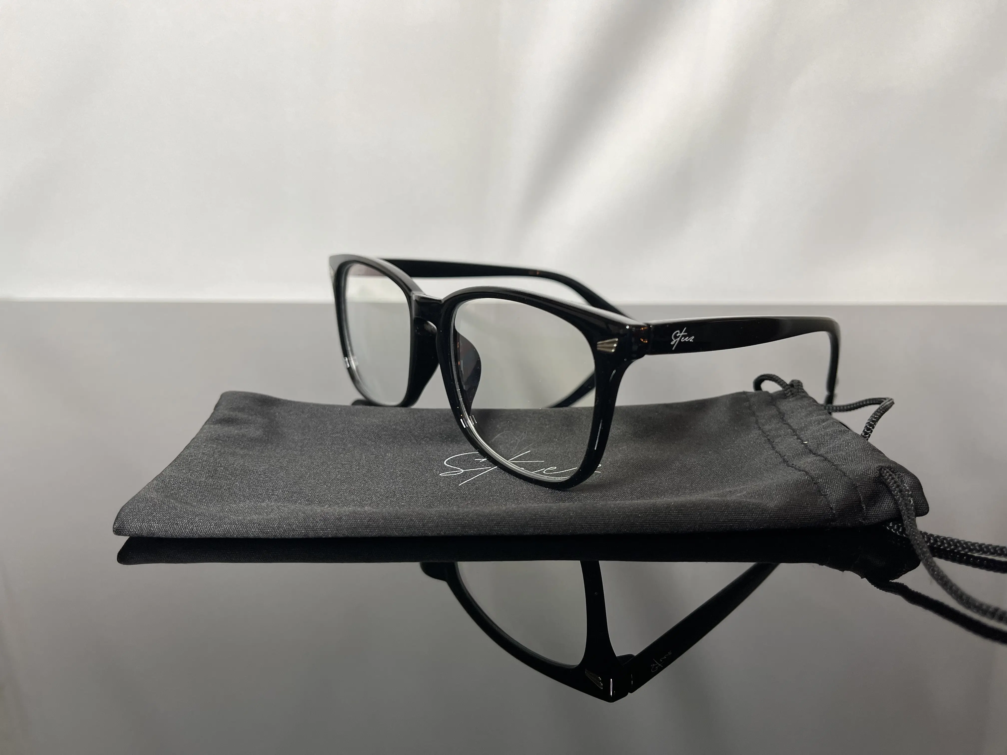 [SAME DAY + FREE FAST SHIPPING] Steez Eyewear Bluelight Glasses - Black Frame Design for Blue Light Protection
