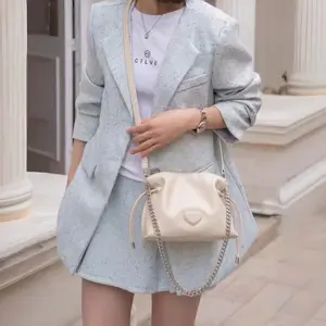 Bucket Bags for Women Drawstring Hobo Bags with Crossbody Strap,can be used as a handbag or shoulder bag, suitable for work, shopping, and parties. A perfect gift for your wife, girlfriend, mother, or best friend.