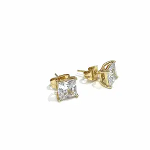 Square stud earrings clear stone gold Plated  14 k TT12
