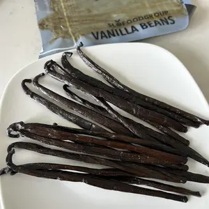 Slofoodgroup Madagascar Vanilla Beans Grade A Gourmet Spice for Cooking Baking Vanilla Extract & Flavor Taffy Caramel Perfect for Ice Creams Cakes & Desserts