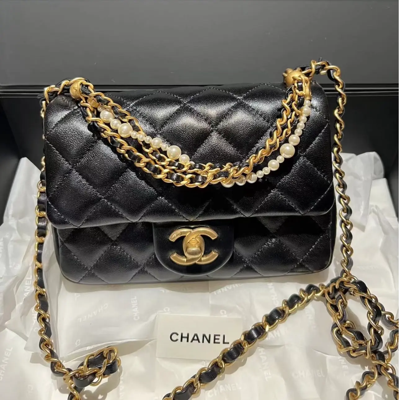 Pre-owned CHANEL Square flap bag pearl chain double layer chain lambskin crossbody handbag With Authentic microchip 3089
