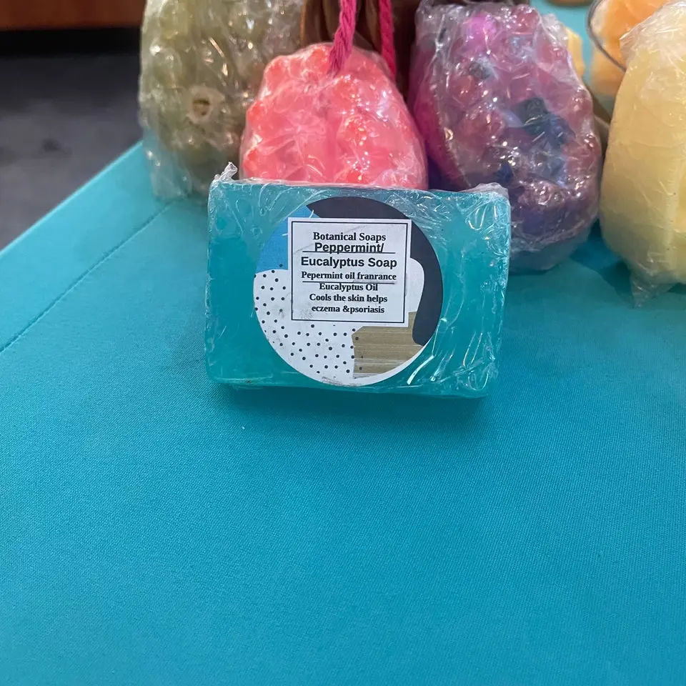 Botanical Soaps Eucalyptus Soap with Peppermint Oil Fragrance Helps Congestion Nasal Issues Colds & Coughs Made with Fresh Extracted Eucalyptus Body Care Aroma Scented Cleanser Cleansing