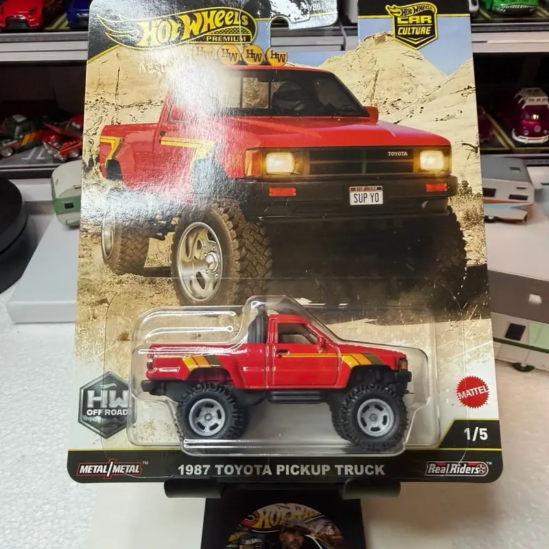 Hot Wheels Premium Car Culture 1987 Toyota Pickup Truck - Collectible Model Vehicle for Car Collectors