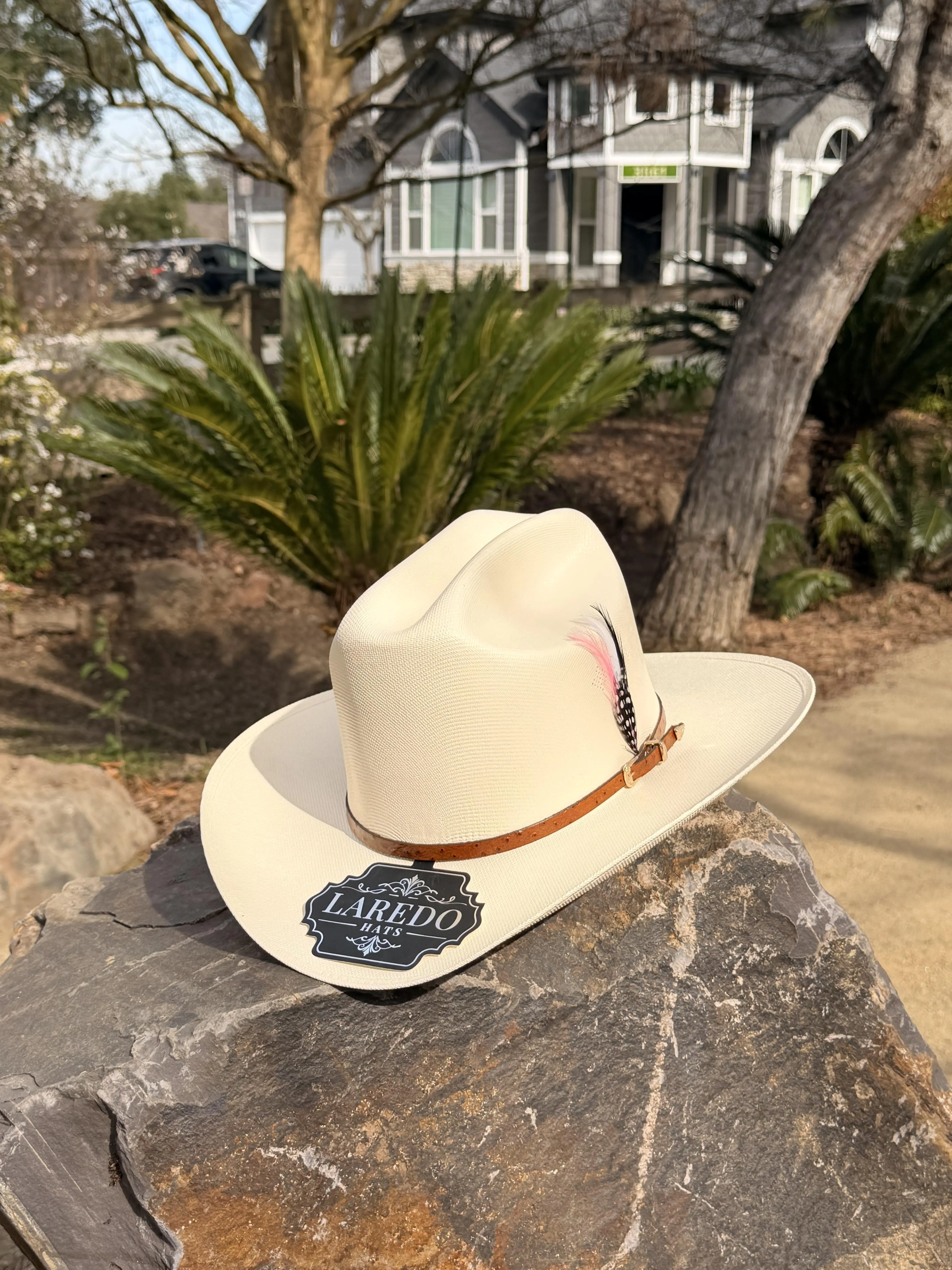 Sombrero Laredo 1000x Brown Pink Feather Estilo Sinaloa Lightweight Comfortable Palm Hat Fedora Style Western Touch Ideal for Hot Weather Casual Mexican Style