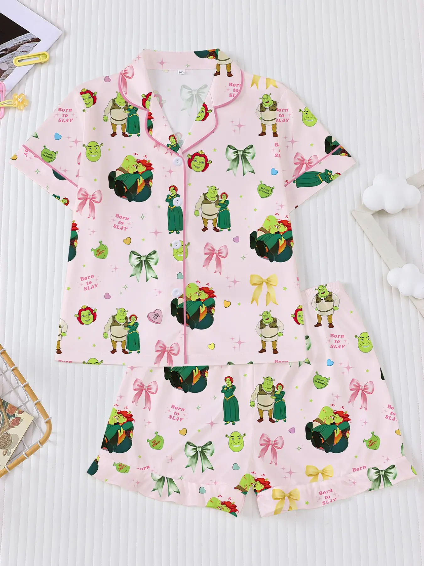 2-piece children's Shrek printed pajama set, flame retardant collar short sleeved button up shirt and shorts, pink girl cartoon pajamas, fully printed (Shrek, Princess Fiona) with bow, suitable for children of all ages to we, Collared pajama set