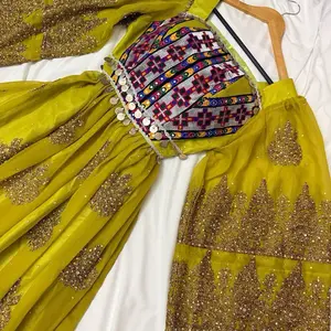 Afghani party queens dress