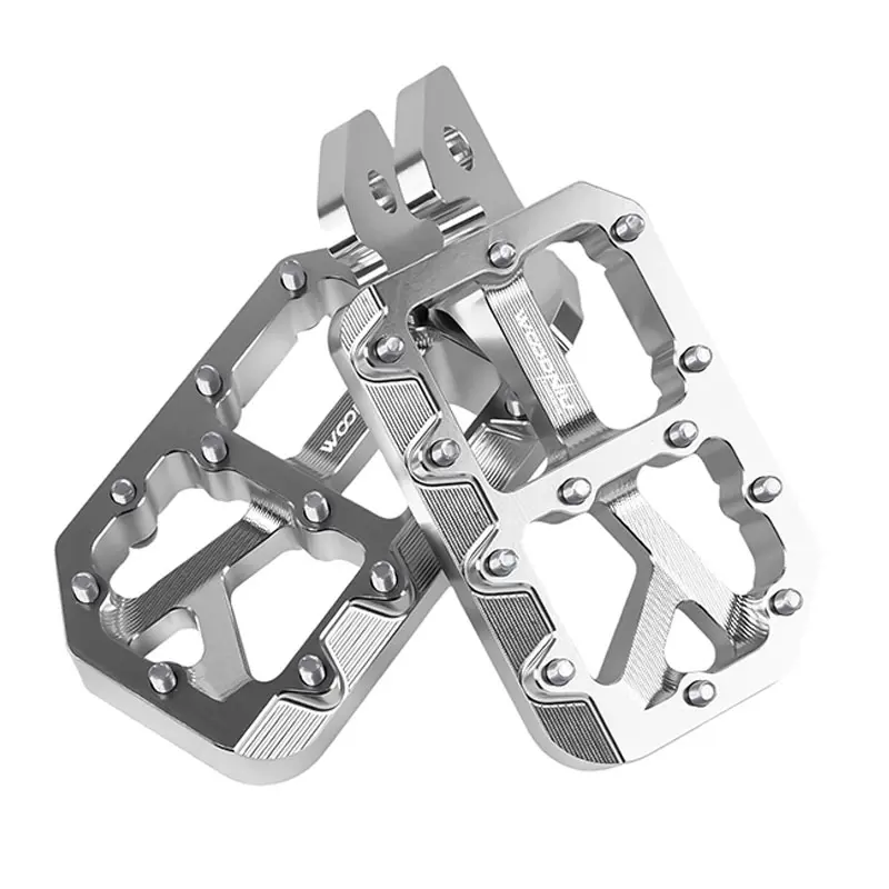 Dirt Bike Foot Pegs for Ebike Surron Light Bee X S, Color Prickly Peg,Motorcycle Aluminum Alloy Pedal for Segway X160 X260/Talaria X3 X4/E Ride PRO SS,Silver Body with Silver Spikes, Vehicle Accessories, Motorcycle Parts