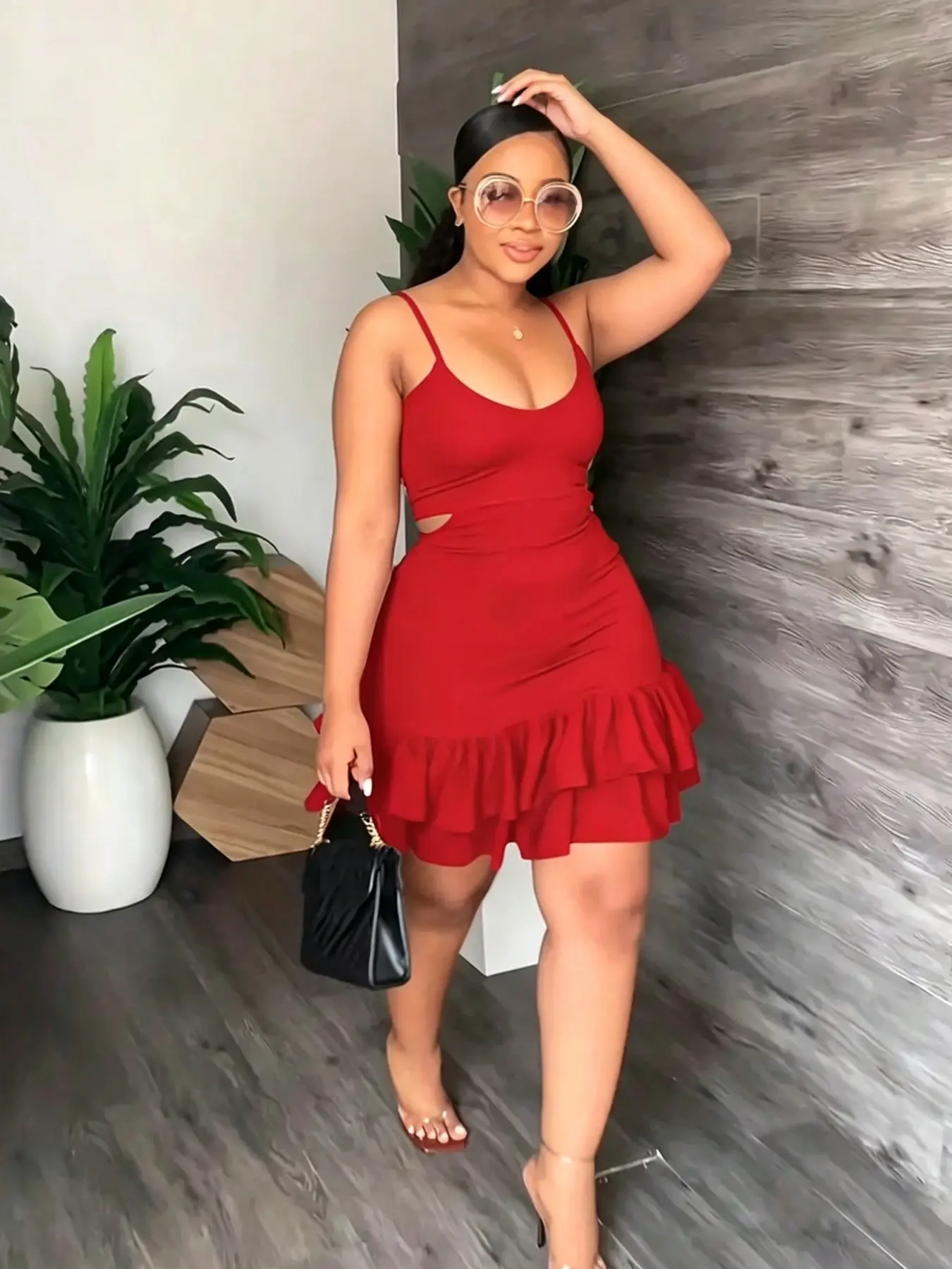 Red camisole sleeveless dress, Casual fitted dress, for women in summer, Summer Dresses, short ruffled skirt that covers the buttocks, suitable for home, outdoor and casual wear
