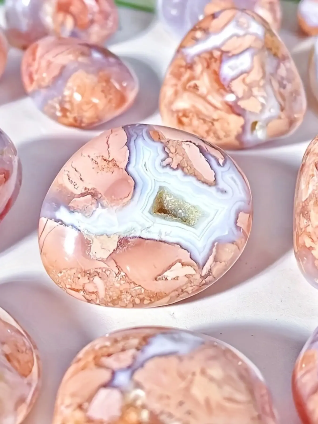 30g/50g/100g Pink Agate Natural Tumbled Crystal, Sakura Agate Natural Crystals Quartz Minerals, Table Decoration, Home Ornament, Very beautiful pink stone, DIY decorative stone, best gift for her, Unique Gift Choice, Ornaments Decor