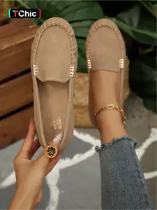 New large-size women's round-toe flat slip-on walking shoes with metal buckle decoration, stylish, simple, comfortable, lightweight, and suitable for everyday wear