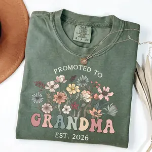 [Comfort Color] Promoted To Grandma Tshirt, Gift For New Grandma Tee, Grandma Est 2026 Shirt, Pregnancy Reveal Gift for Grandma Top