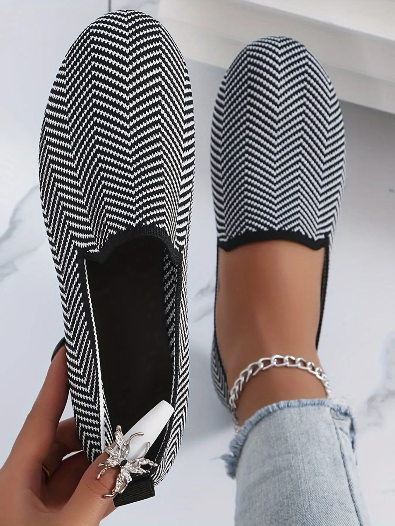 Women's Cute Zebra Print Breathable Lightweight Comfort Knit Slip-On Flats, Casual Outdoor Loafers for All Seasons