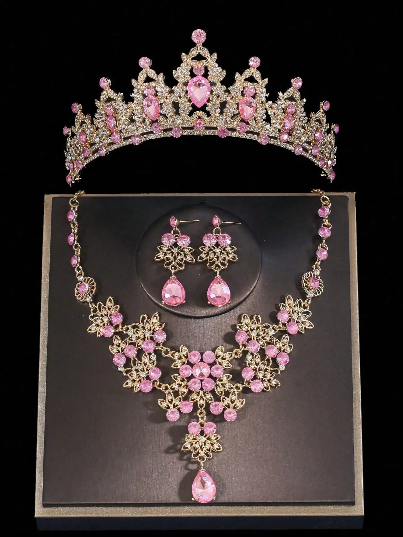 A set of women's wedding fashion jewelry bride accessories atmospheric rhinestone crown plus necklace plus earrings 4 pieces wedding jewelry set wedding dress jewelry is also suitable for wedding party parties
