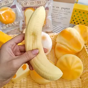 1 lifelike peeled banana, soft fake banana, novel party gifts, pranks and adult pranks without batteries-non-toxic, safe, suitable for parties and practical pranks.