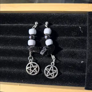 Pentacle studded earings