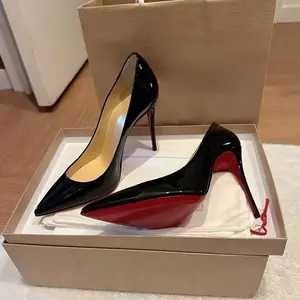 Black Heels Women  New Autumn Thin Heel Niche Elegant Socialite Pointed Toe Stunning Single Shoes 2025
