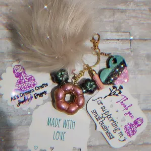 Rose Gold Keychain with Feather Accent, Gold Chain, Epoxy Design, Round Shape, Cute Accessory for Any Occasion