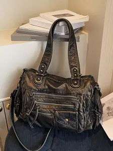 Textured and trendy motorcycle style multi-pocket handbag, casual and versatile shoulder tote bag, simple solid color niche design shoulder crossbody bag, suitable for travel, commuting and other scenarios, Pu Tote Satchel