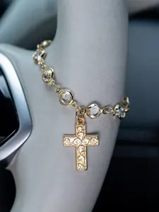Y2K Car Dashboard Decorative Chain, Unique Rhinestone Cross Pendant, Stylish Vehicle Interior Accessory, Personalized Steering Wheel Ornament