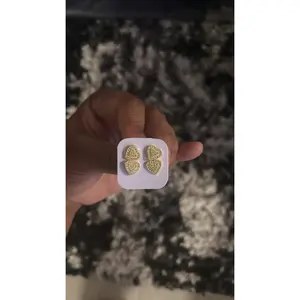 Sugar Kiss Heart Studs