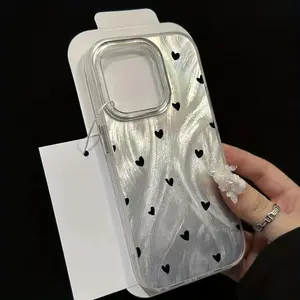 The small heart-shaped feather gauze phone case boasts a minimalist design, high value, and fashionable style, making it the perfect gift for friends and family. It is suitable for iPhone 17/17 PRO/17 POR MAX/16/16 PRO/16 PRO MAX 15/15 PRO/15 PRO MAX