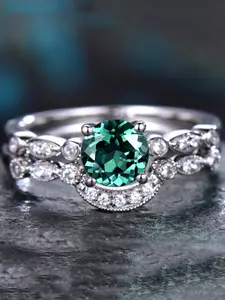 Elegant Ring Set with Green Artificial Crystal, Stackable Women's Band Ideal for Birthdays, Anniversaries, Engagements and Daily Wear Stackable Rings