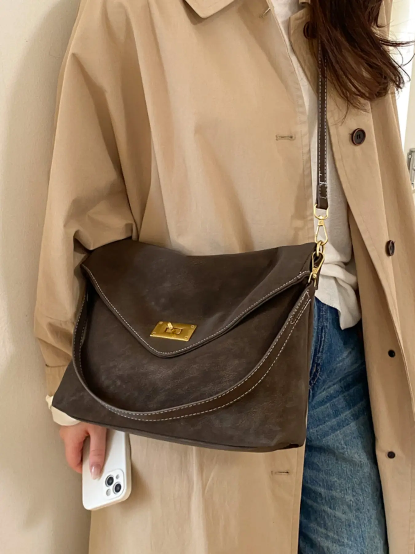 Classic Stylish Women's Commuter Bag, Trendy Lock Design Shoulder Crossbody Bag, Large Capacity for Shopping and Daily Use, Casual Shoulder Bag, Fashionable Crossbody Bag, Crossbody Shoulder Bags