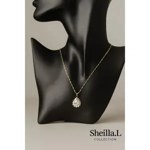 18K Gold Royal Teardrop Pendant Necklace