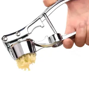 No Peeling Garlic Press, Stainless Steel Garlic Press with Removable Handle for Fine Mincing, Kitchen Cooking Accessories, Rust-Proof and Dishwasher-Safe Garlic Masher Tool, Stainless Steel Mincer, Suitable for Pressing Garlic, Walnuts