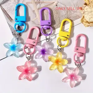Cute Transparent Chrysanthemum Daisy Floral Pattern Keychain - Stylish Keychain - Light Yellow, Pink, White Purple Gradient Translucent Pendant, Suitable for Headphones, Water Cups, Backpack Pendant - Women's Fashion Accessories Gift, Flower Keychain