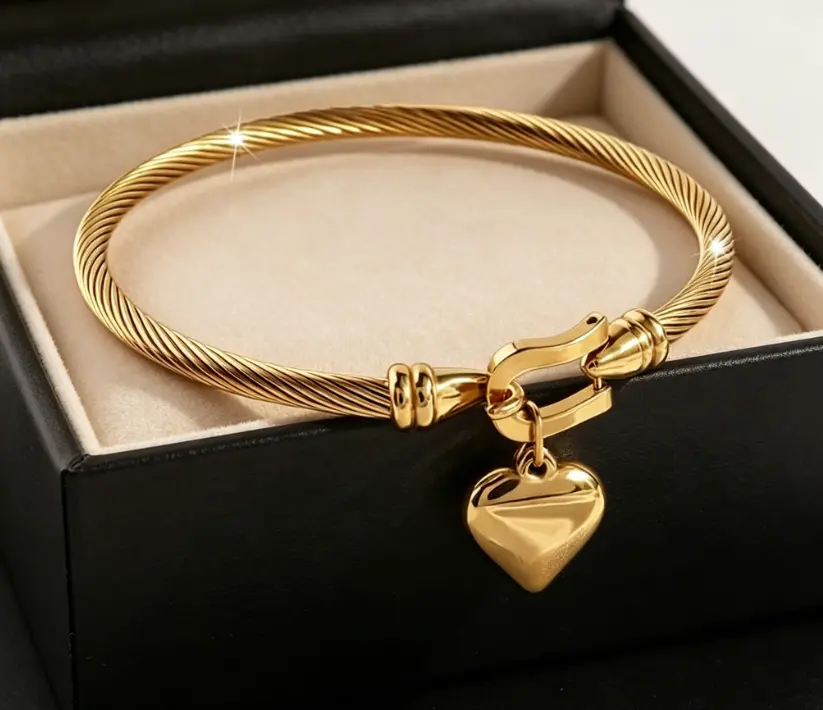 Gold Tone Stainless Steel Heart Pendant Bracelet for Men and Women