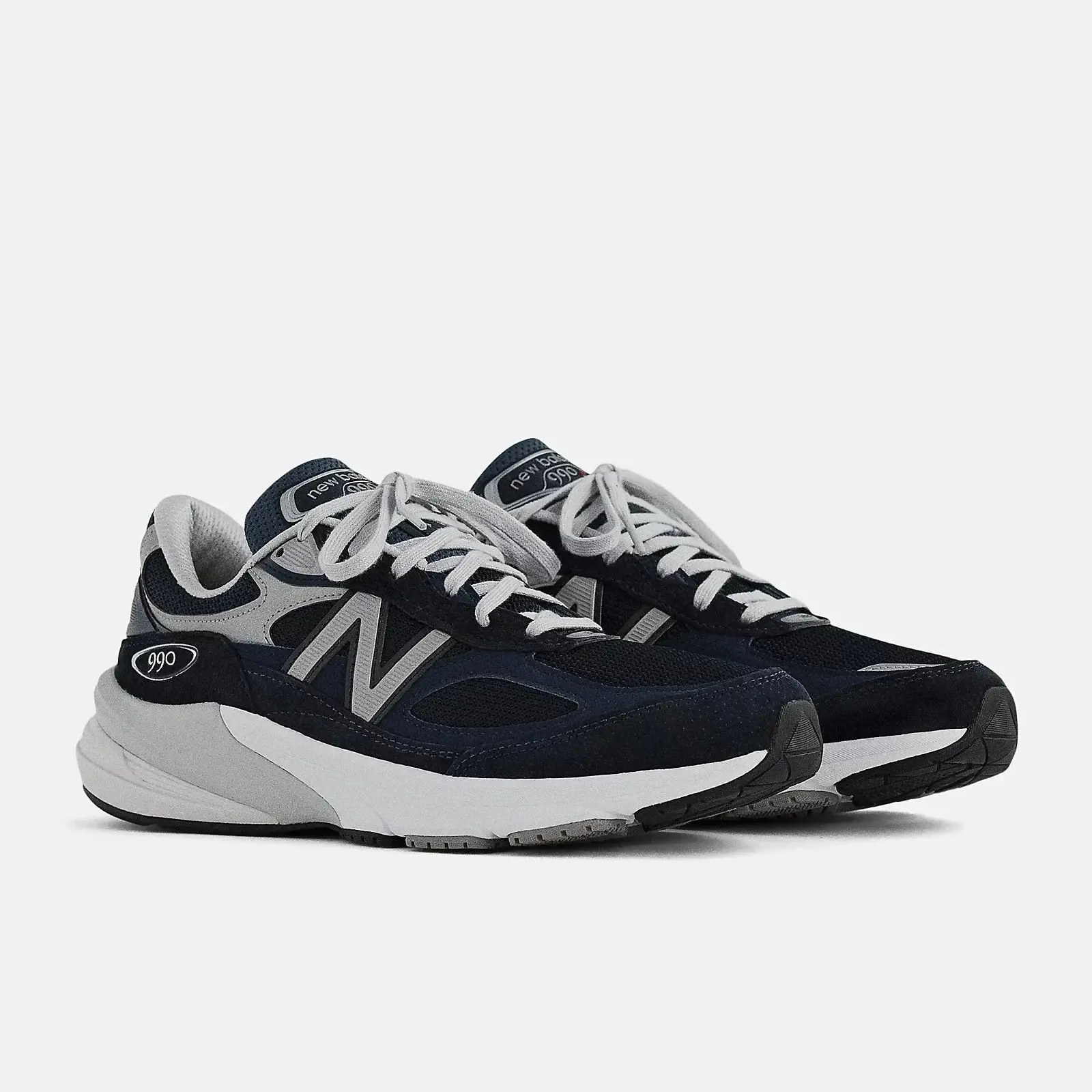 New Balance Made in USA 990v6 Sneaker in Navy | Men's