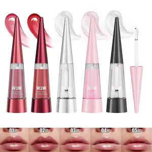 4D Plumping Lip Balm, deeply moisturizing and hydrating, showcasing confident charm, high-gloss moisturizing lip gloss, creating a mirror-like glass lip, a natural yet bold statement, delivering a translucent pout effect
