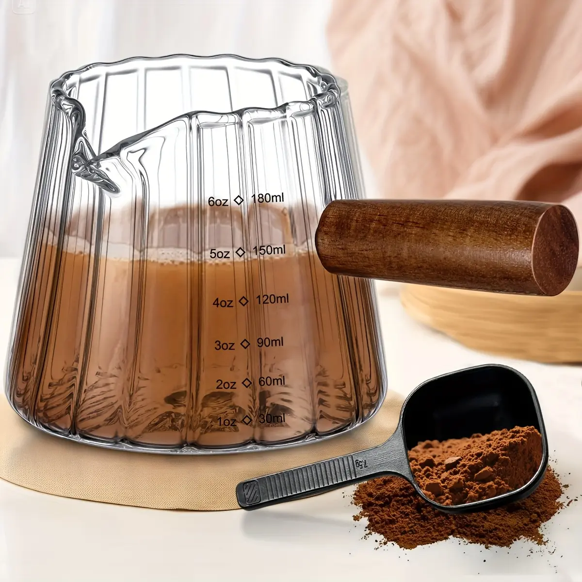 180ml/6oz Glass Milk Measuring Cup with Wood Handle & Coffee Spoon, Borosilicate Glass Pitcher with Scale & Spout, Milk Frother Measuring Cup, for Coffee Milk, Coffee Bar, Kitchen Accessories, Kitchen Measuring Utensils
