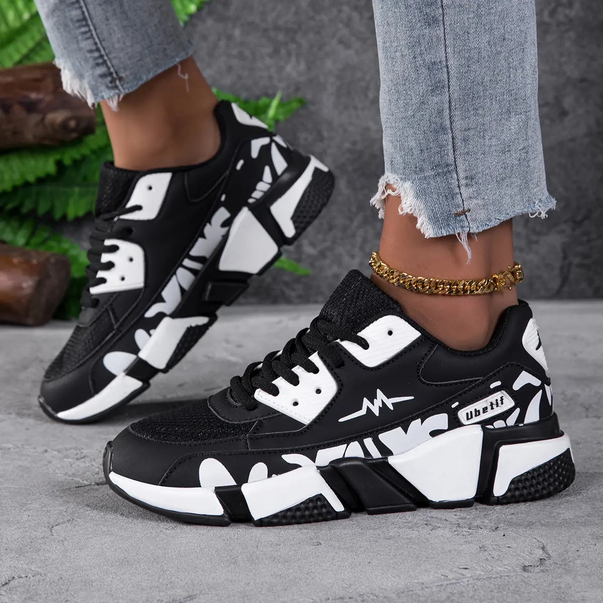 Y2K All-Black Chunky Platform Sneakers for Women - Techwear Aesthetic Goth Shoes, Grunge Alt Fashion Low-Top Kicks, Triple Black Geometric Trainers