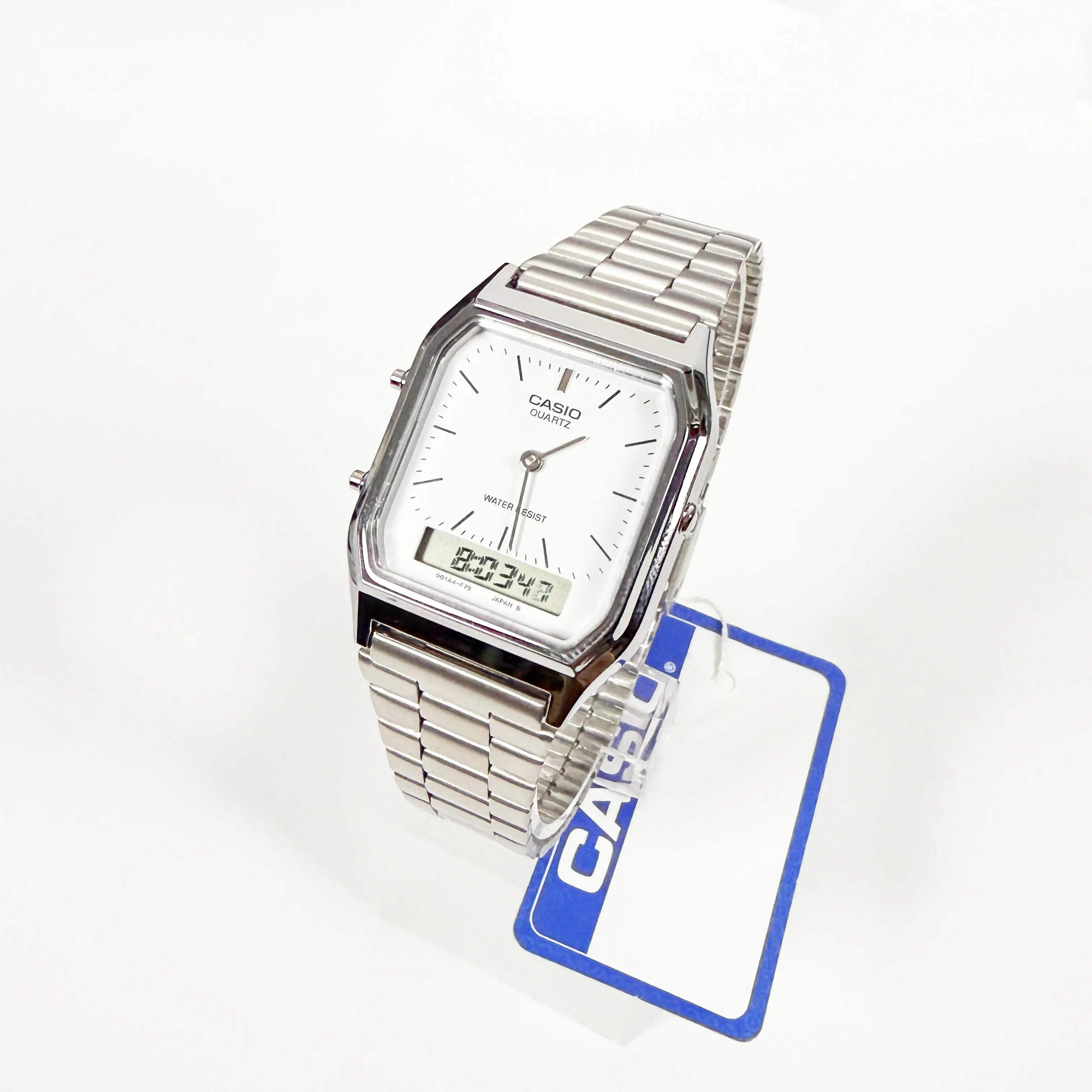 Casio AQ-230A-7D Unisex Vintage Digital Watch with Classic Silver Band and Retro Design