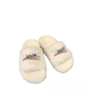 2026 Fashion Trend High-Quality Comfortable Durable Women's Outdoor Fur Slippers Couple's Slippers for Women unisex casual