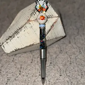 Snow Globe Beaded Pen