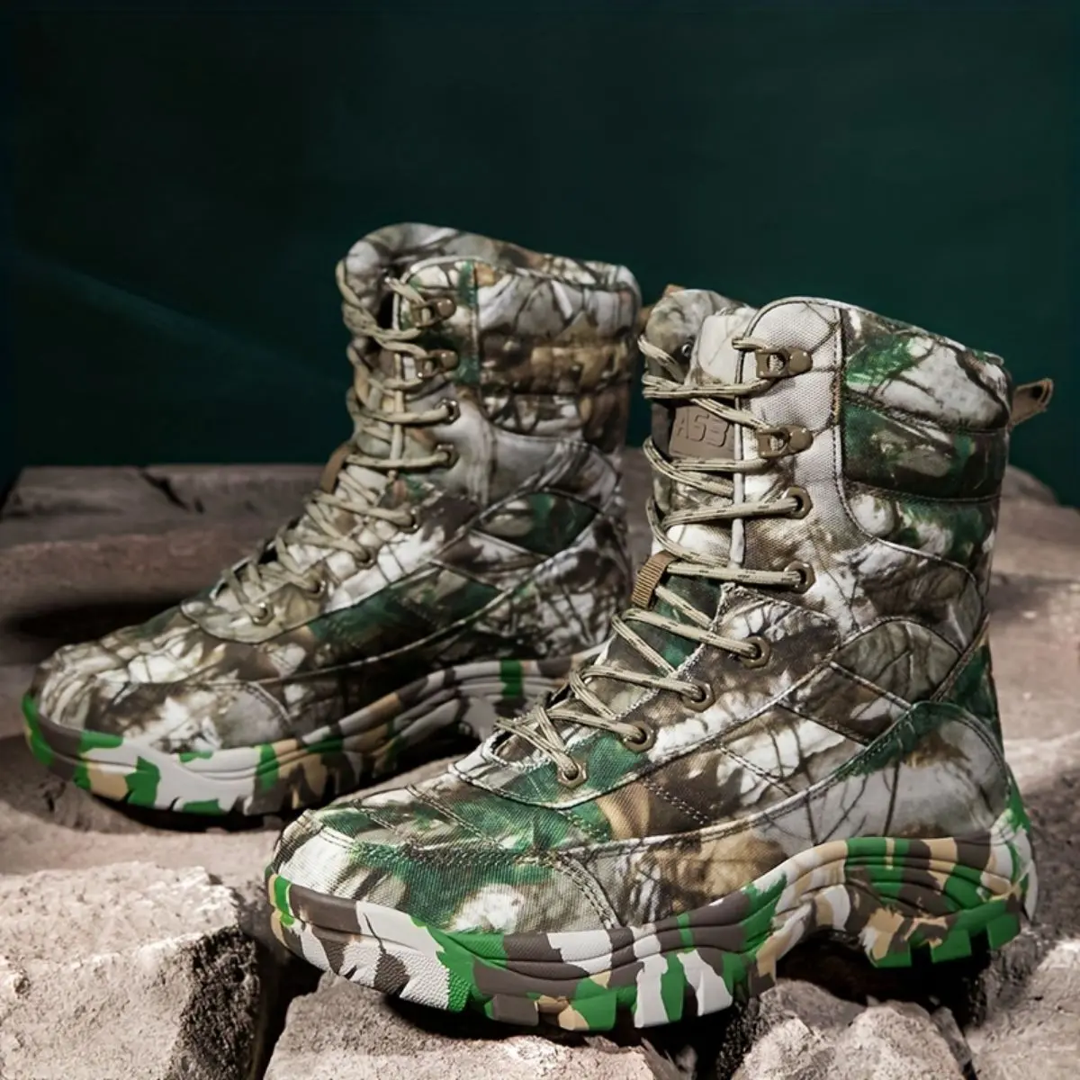 Men's High-Tech Durable Outdoor Hiking Boots - Classic Work & Safety Footwear for Outdoor Adventure