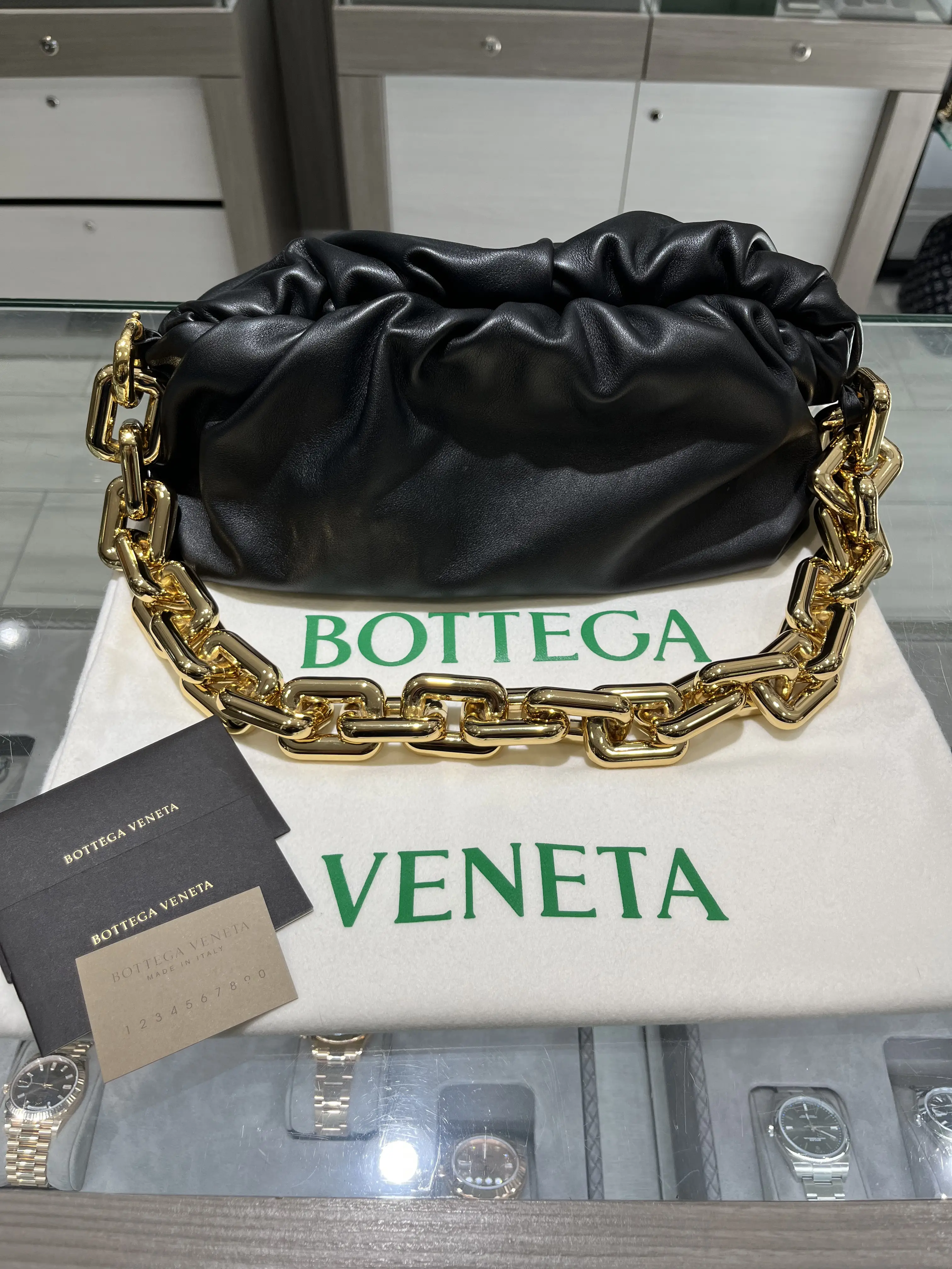 Pre-owned Bottega Veneta Calfskin Shoulder Bags Gold Chain Pouch Black with booklet and duster